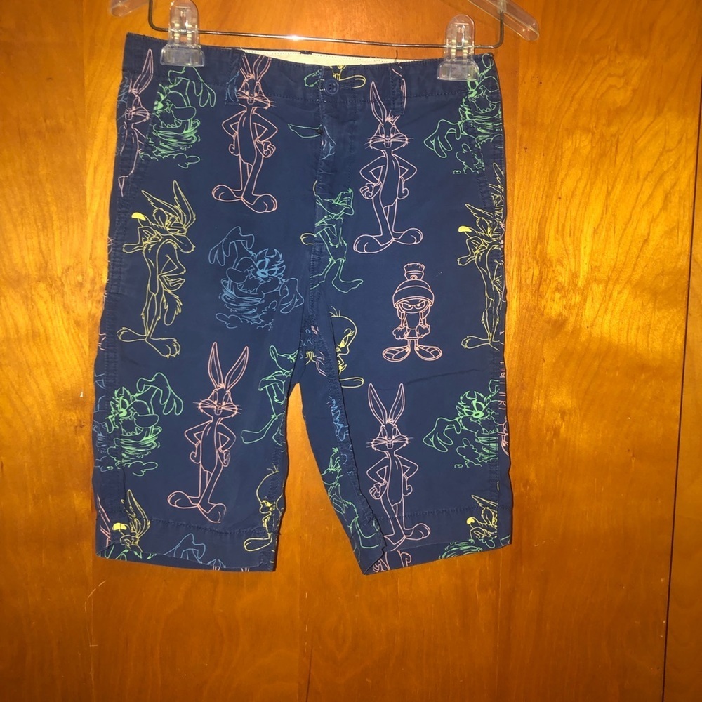 𝅺Gap WB Looney tunes shorts Kid 14 slim  Taz Bugs
